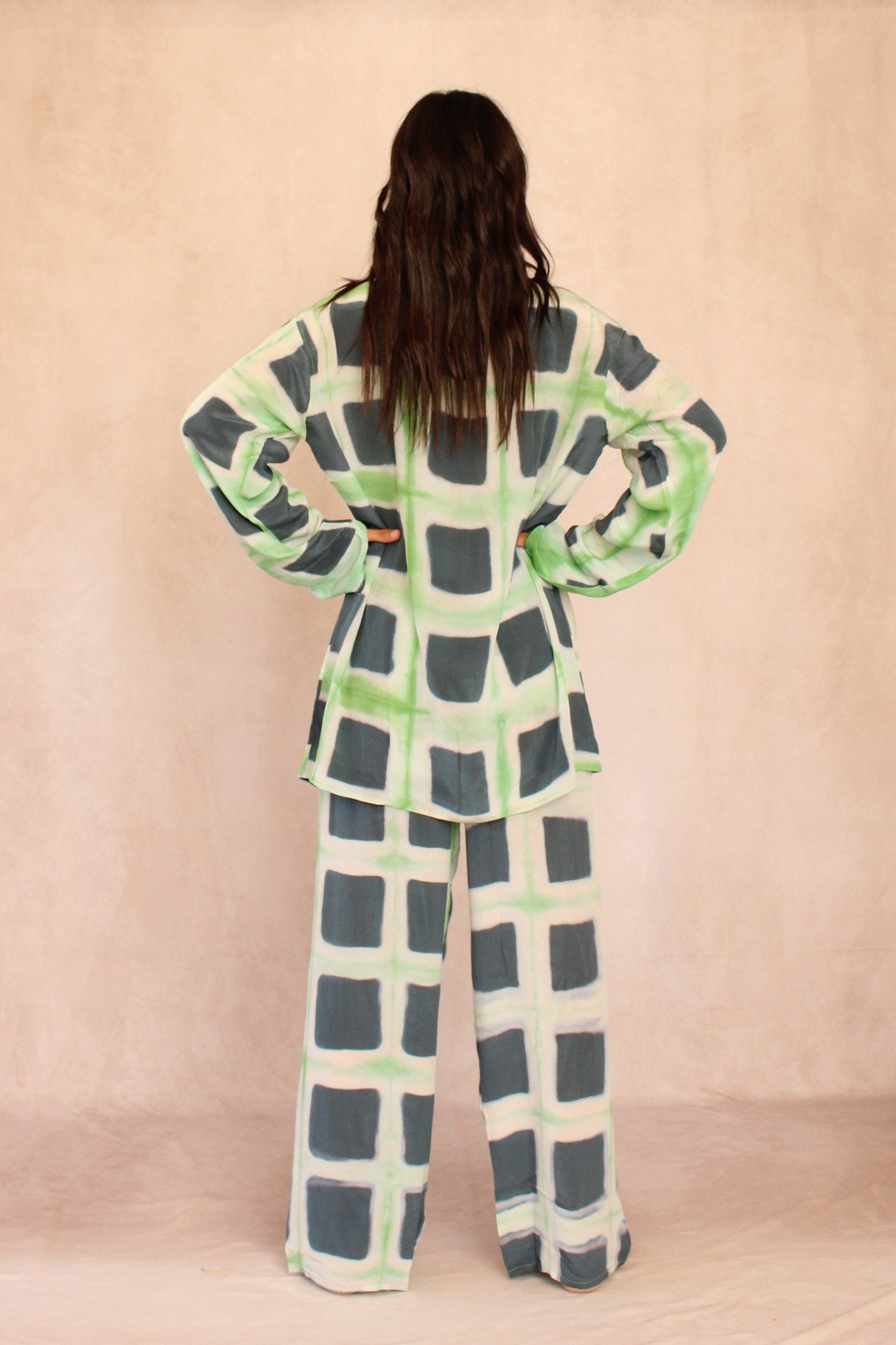 Square Graphic Silk Set