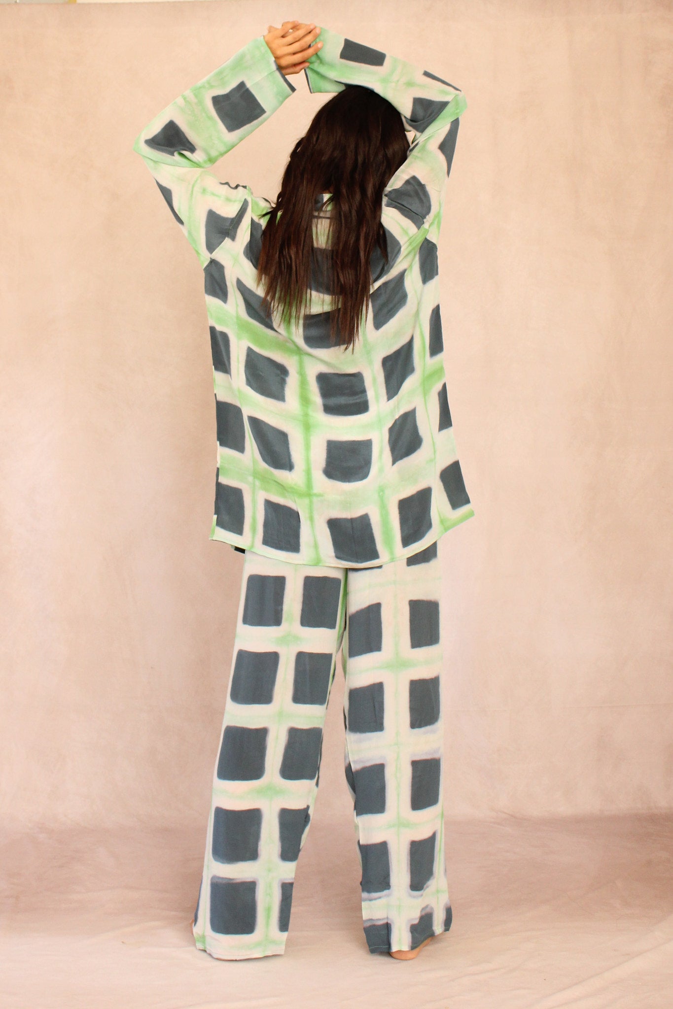 Square Graphic Silk Set