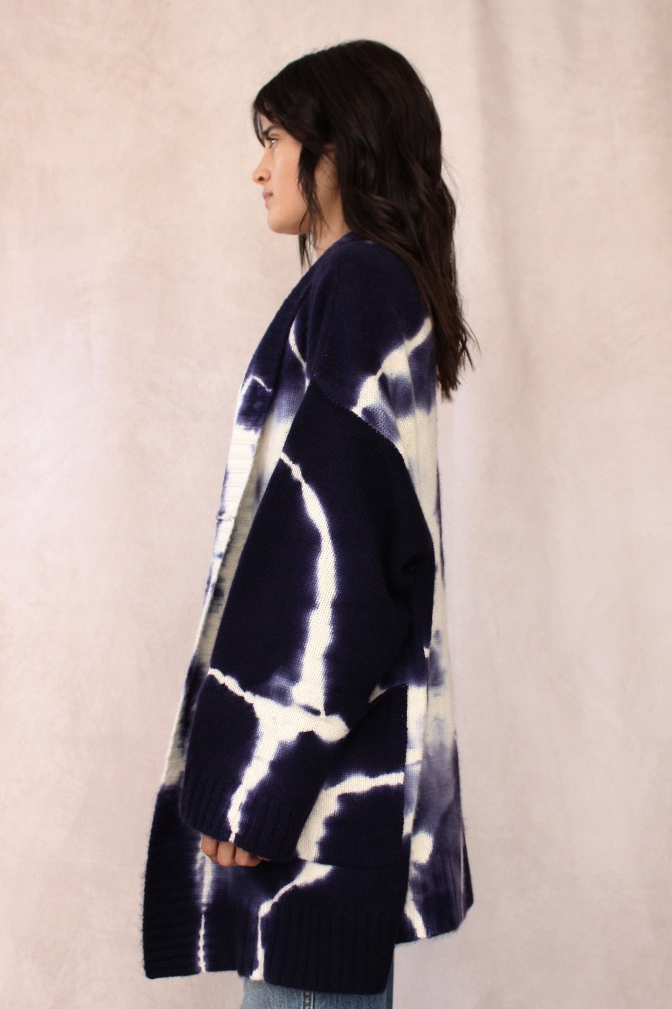 CASHMERE TIE DYE CARDIGAN NAVY – Sunchasers