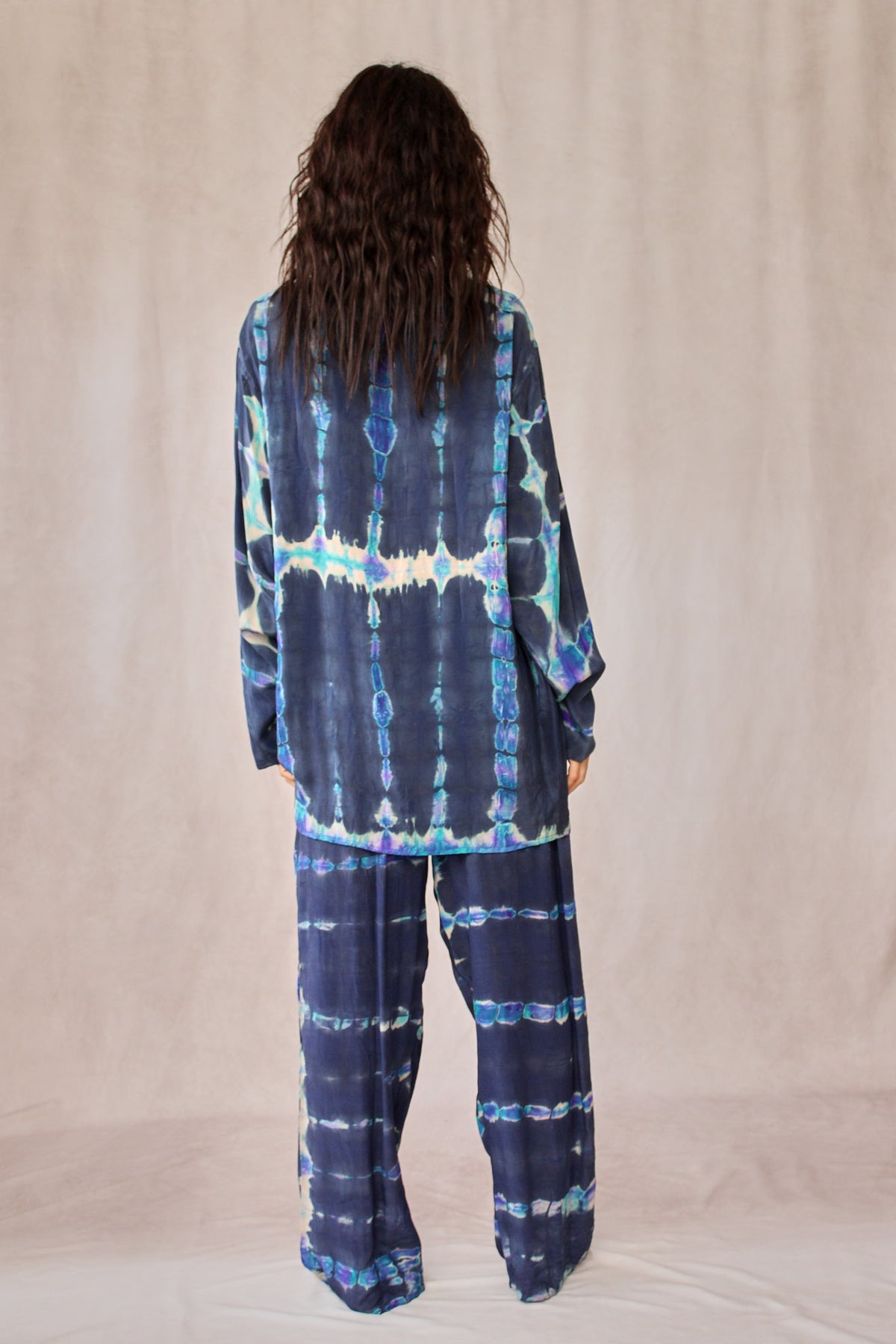 SHIBORI SILK SET BLUE HIBISCUS